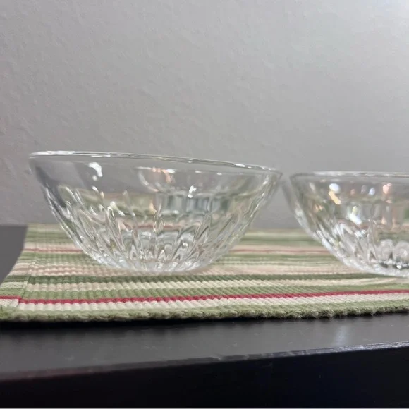 Vintage Cut Glass Dessert Bowls SET of 4- Starburst Pattern - Picture 4 of 15